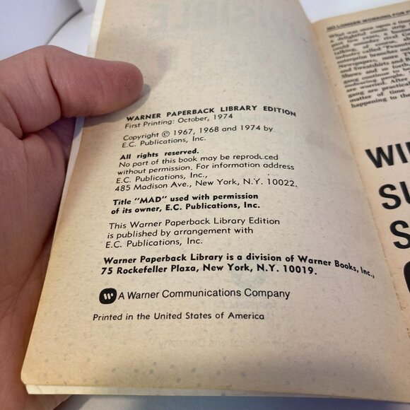 Lot of 5 Vintage 1960s 70s 80s Mad Magazine Books Howling Orbit Invisible Spy - Picture 5 of 9